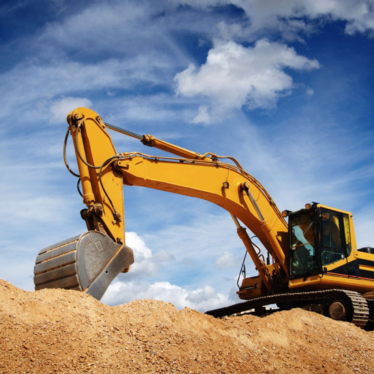 operating-excavators-and-other-heavy-equipment-on-slopes-buy-used